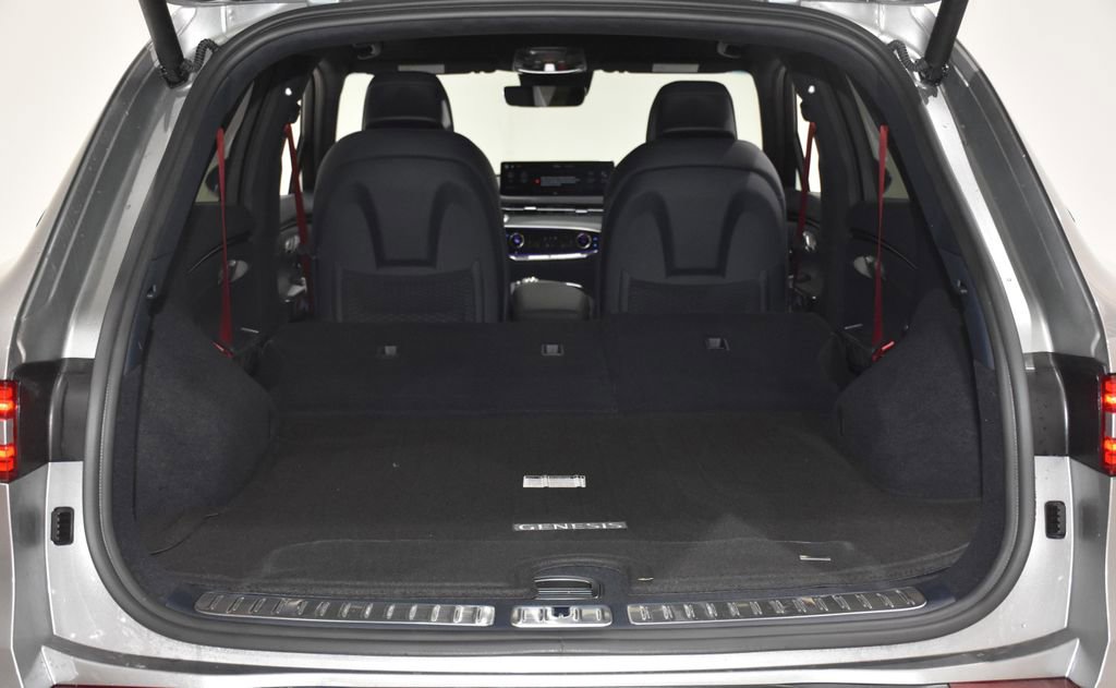 New 2025 Genesis GV70 3.5T Sport w/ Sport Advanced Package image 24