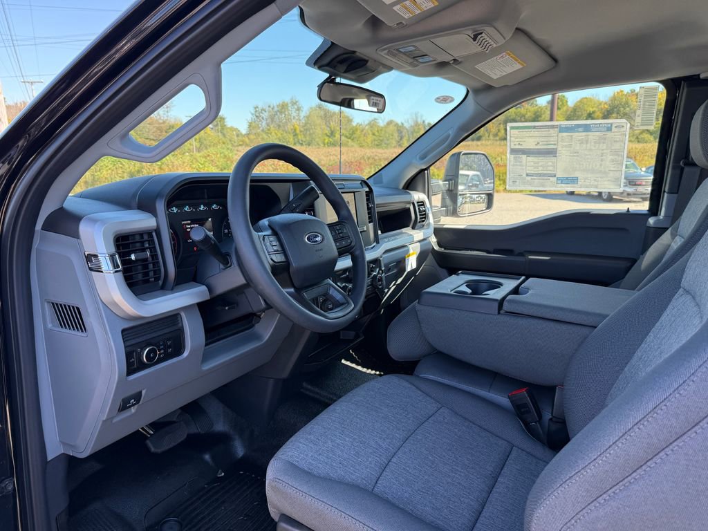 New 2026 Ford F250 XL w/ FX4 Off-Road Package image 3