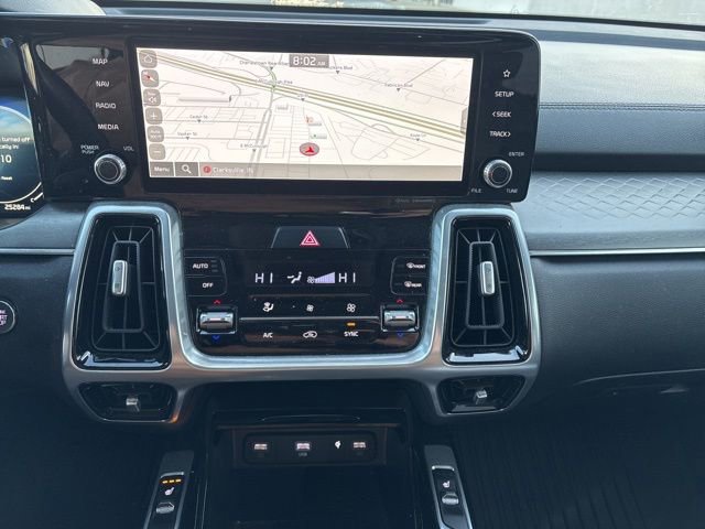 Used 2023 Kia Sorento SX image 14