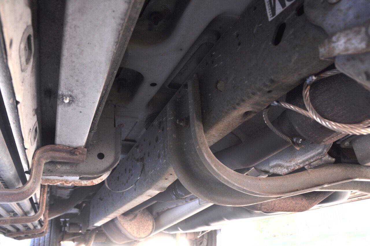 Used 2010 Ford E-350 and Econoline 350 XLT RWD image 31
