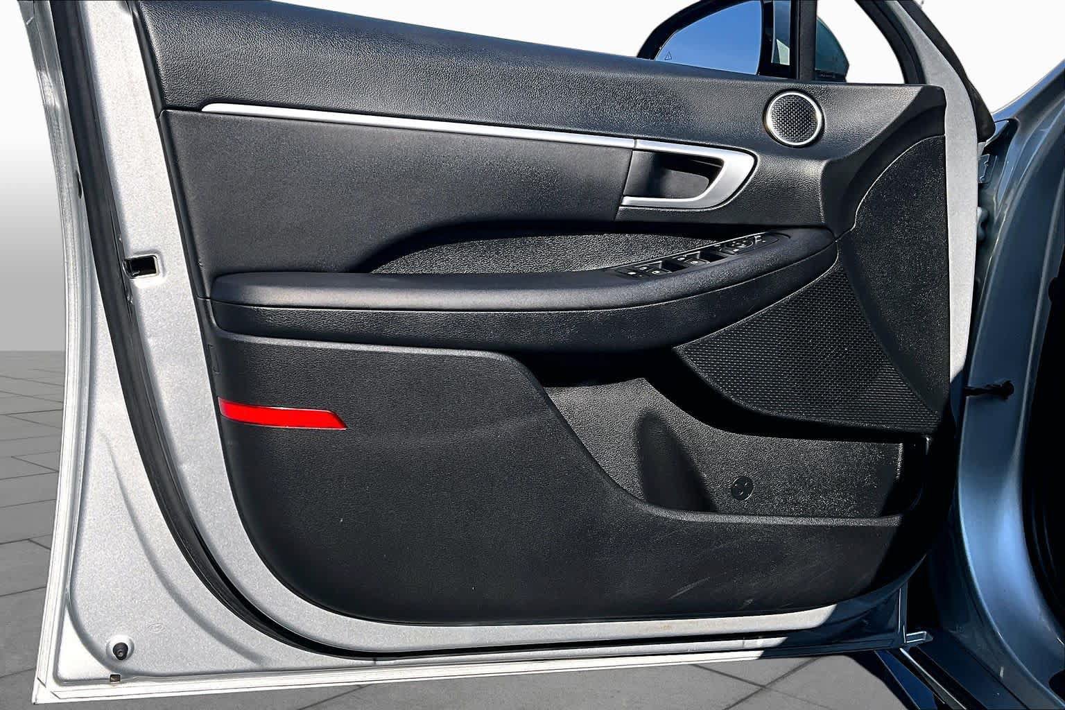 Used 2025 Hyundai Sonata SEL FWD image 22