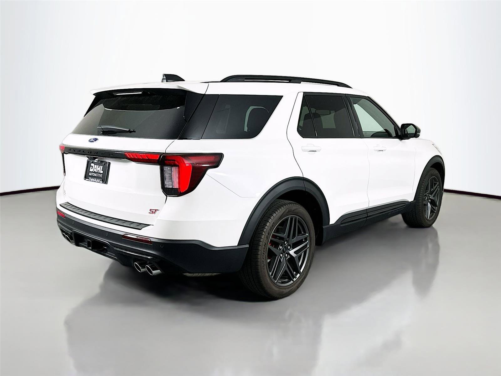 Used 2025 Ford Explorer ST AWD/4WD image 13