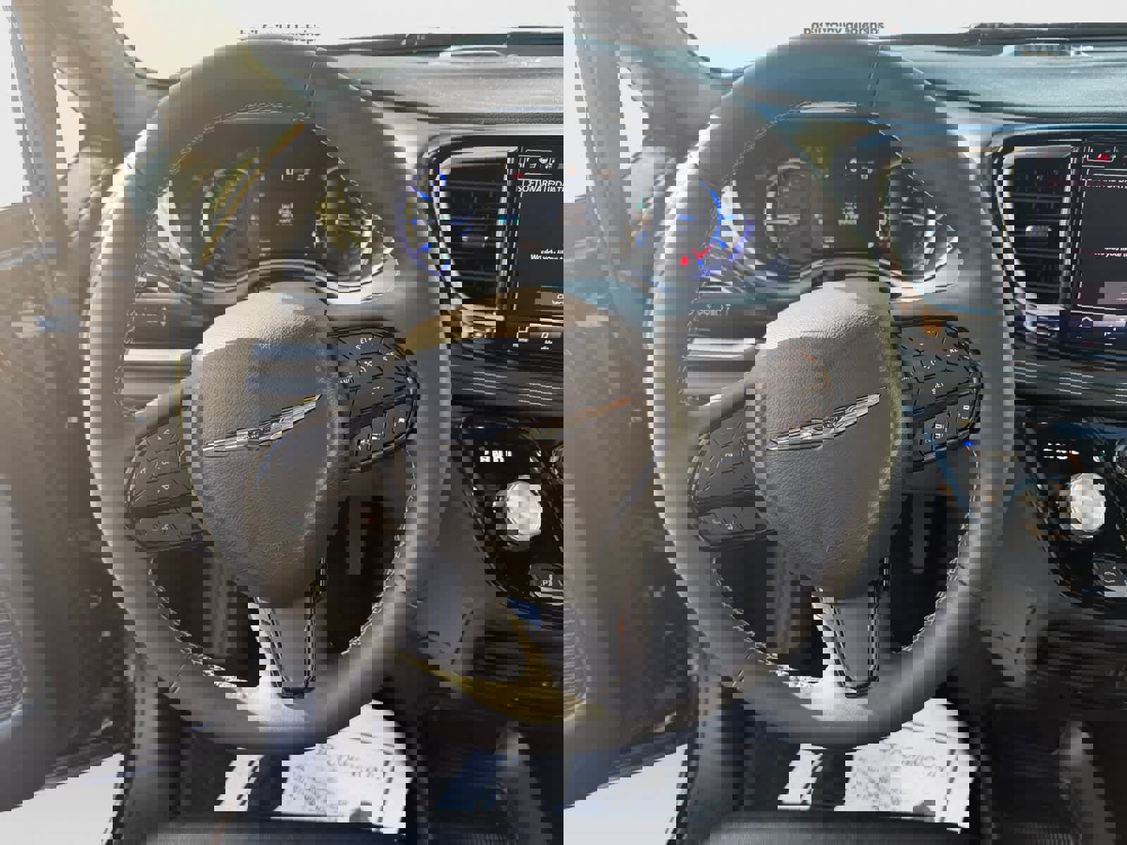 Used 2022 Chrysler Pacifica Touring-L w/ S Appearance Package FWD image 12