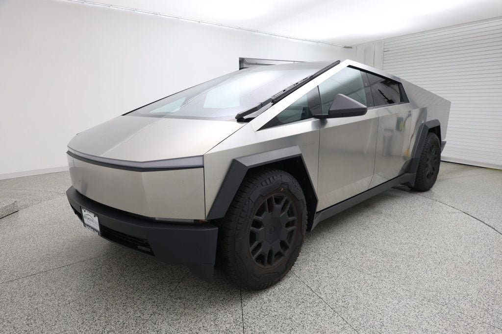 Used 2024 Tesla Cybertruck AWD Crew Cab image 1