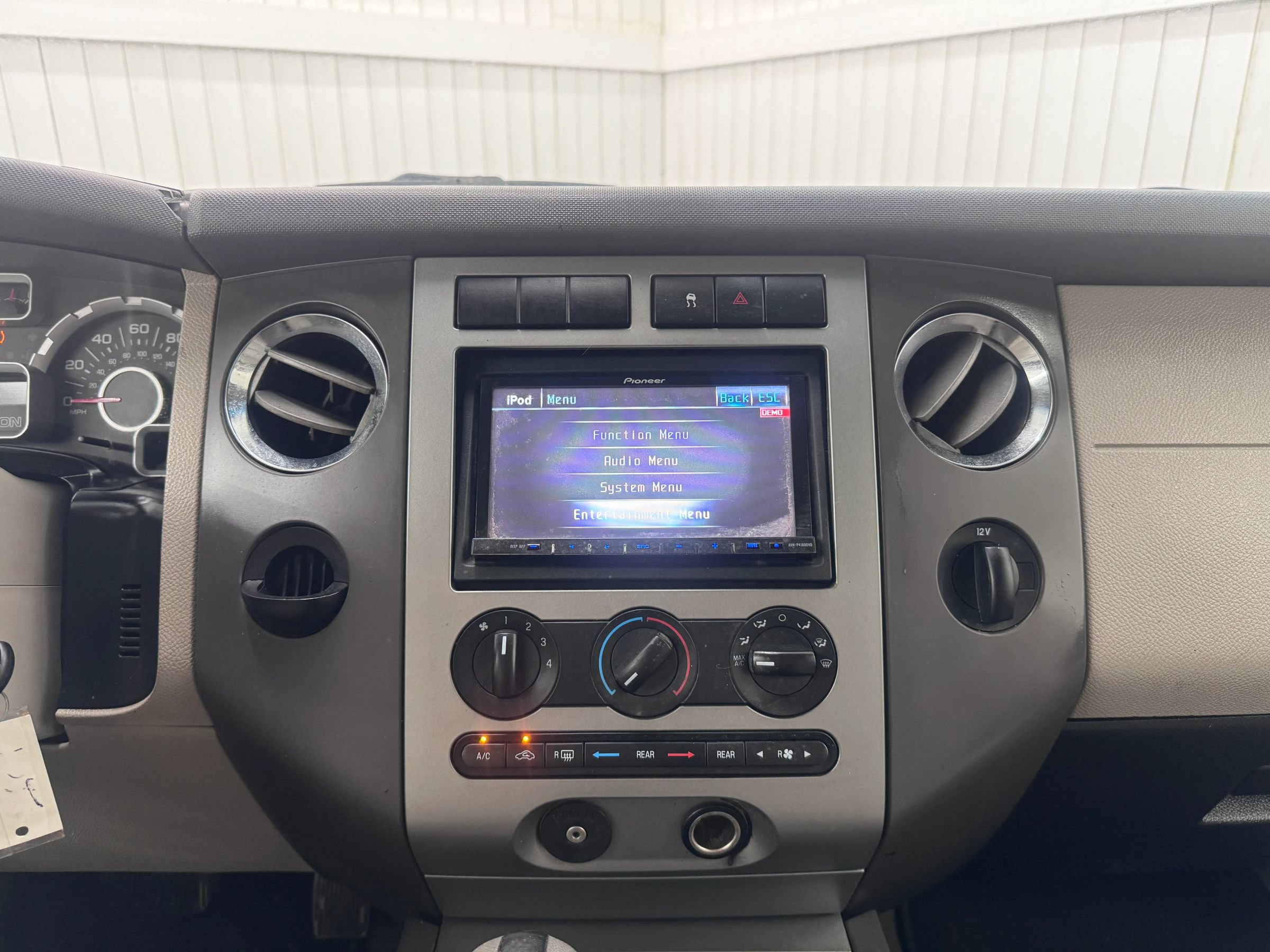Used 2008 Ford Expedition XLT RWD image 18