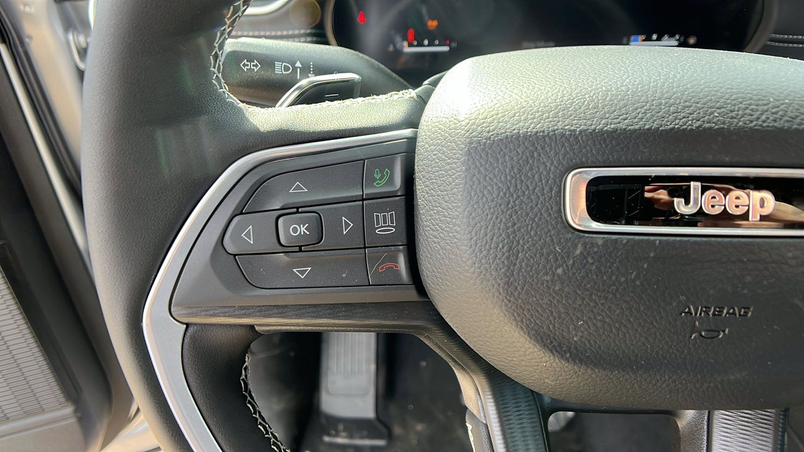 New 2025 Jeep Grand Cherokee 4WD image 20