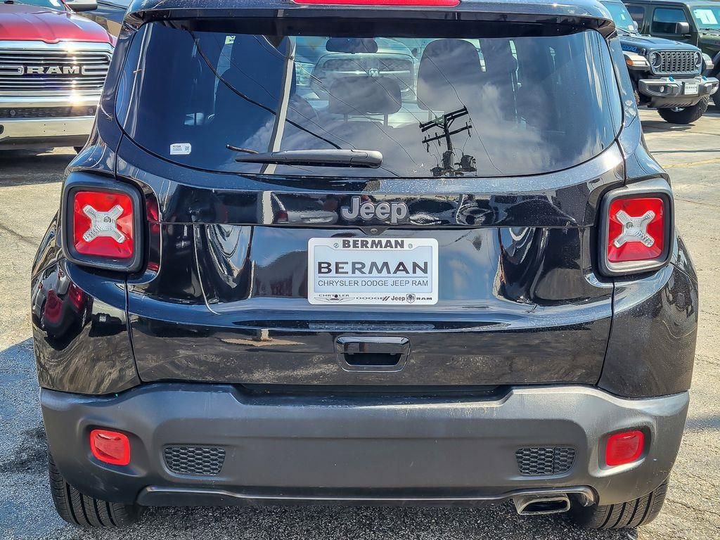Used 2021 Jeep Renegade Latitude FWD image 6