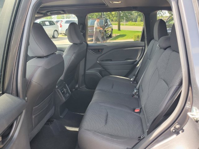 Used 2025 Subaru Forester Premium AWD/4WD image 24