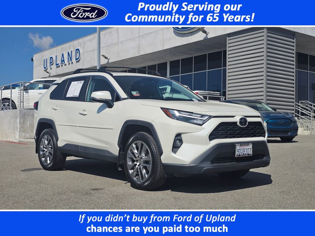 Used 2022 Toyota RAV4 XLE Premium image 1