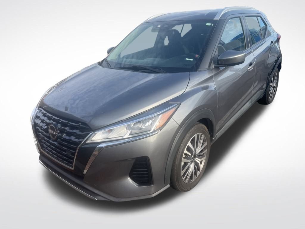 Used 2022 Nissan Kicks SV image 1