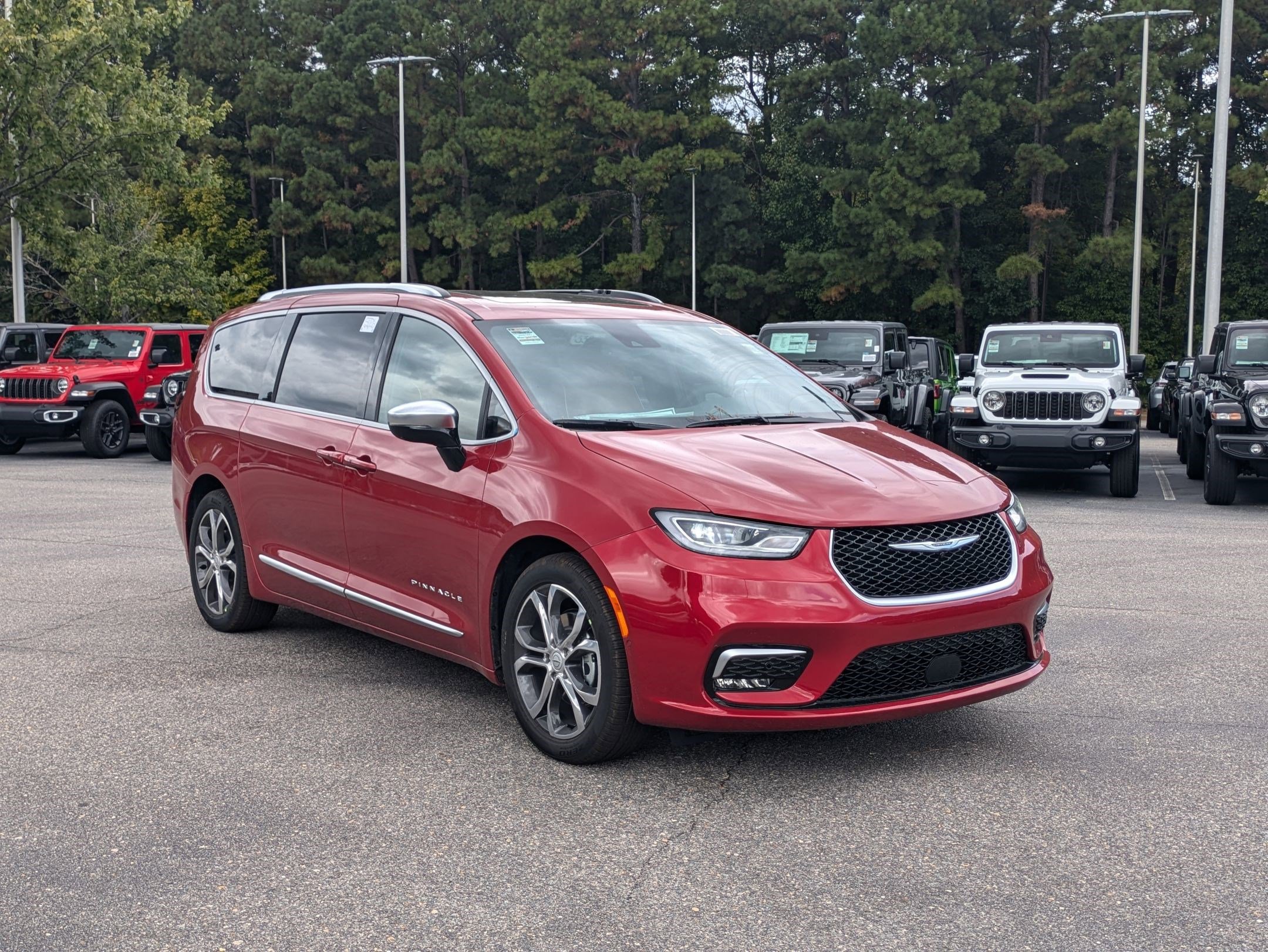 New 2026 Chrysler Pacifica Pinnacle image 3