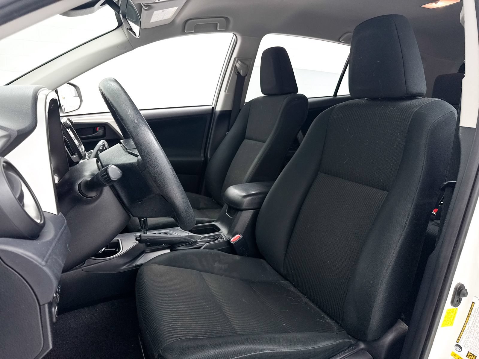 Used 2018 Toyota RAV4 LE w/ Carpet Mat Package FWD image 15