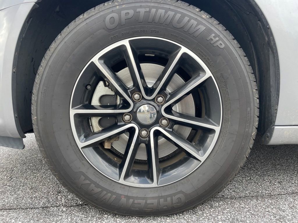 Used 2018 Dodge Grand Caravan SE image 9