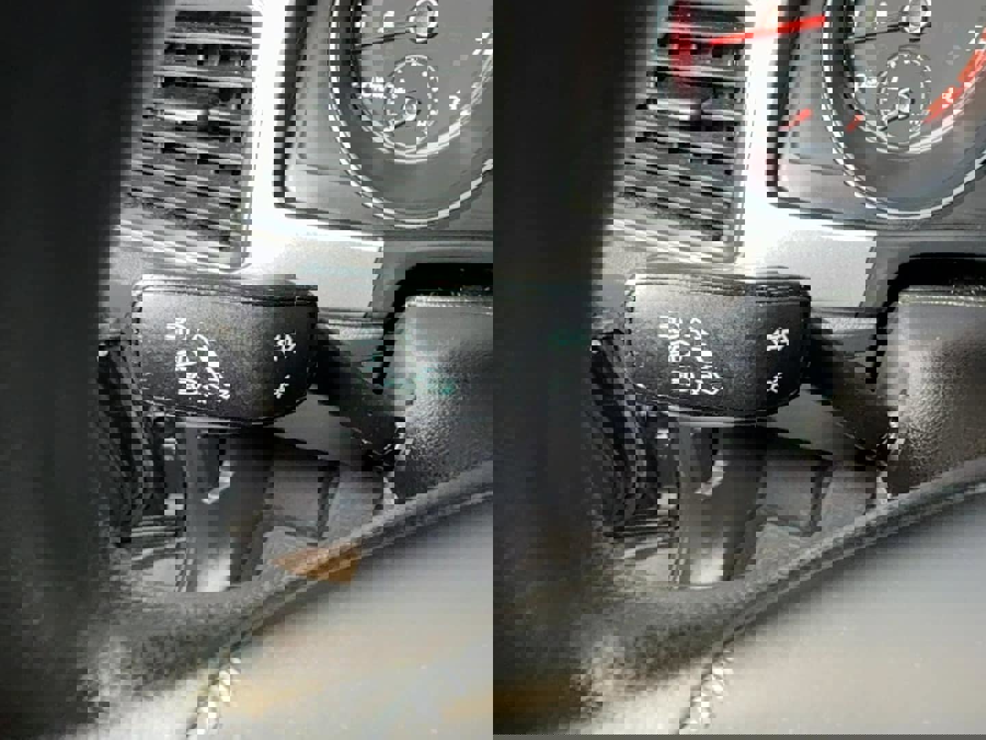 Used 2018 Volkswagen Atlas S image 31