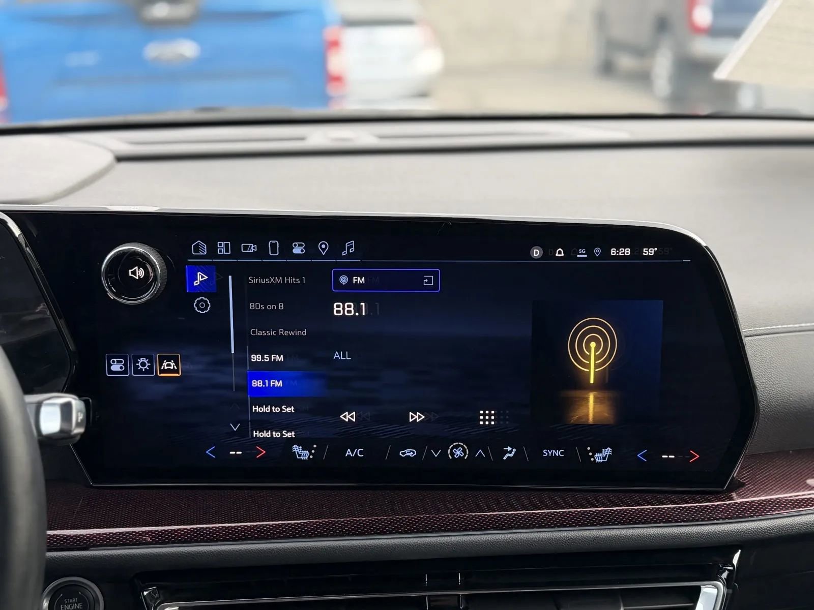 Used 2025 Chevrolet Traverse Z71 w/ Driver Confidence Package AWD/4WD image 36