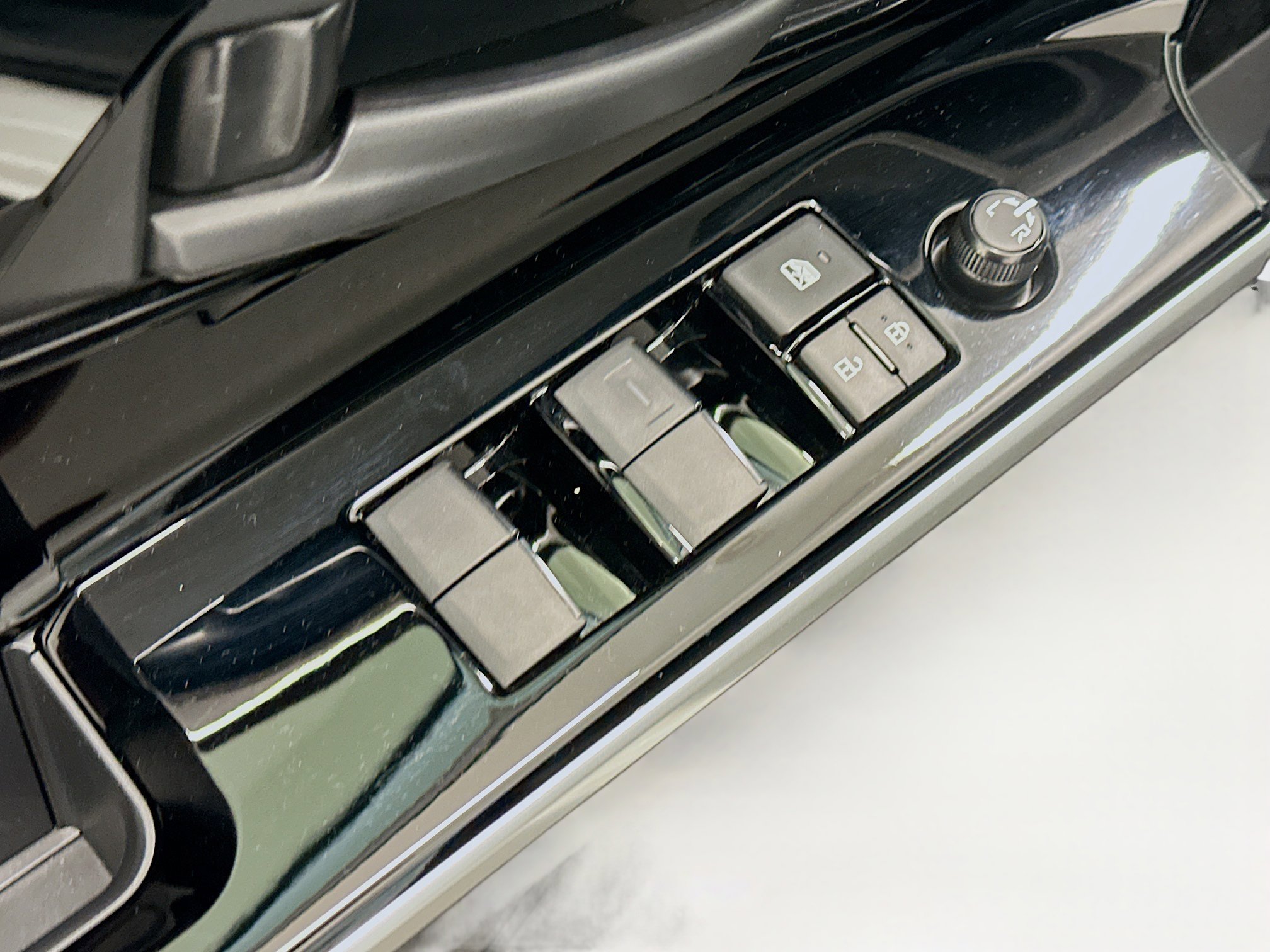 Used 2023 Toyota bZ4X XLE w/ Weather Package image 15