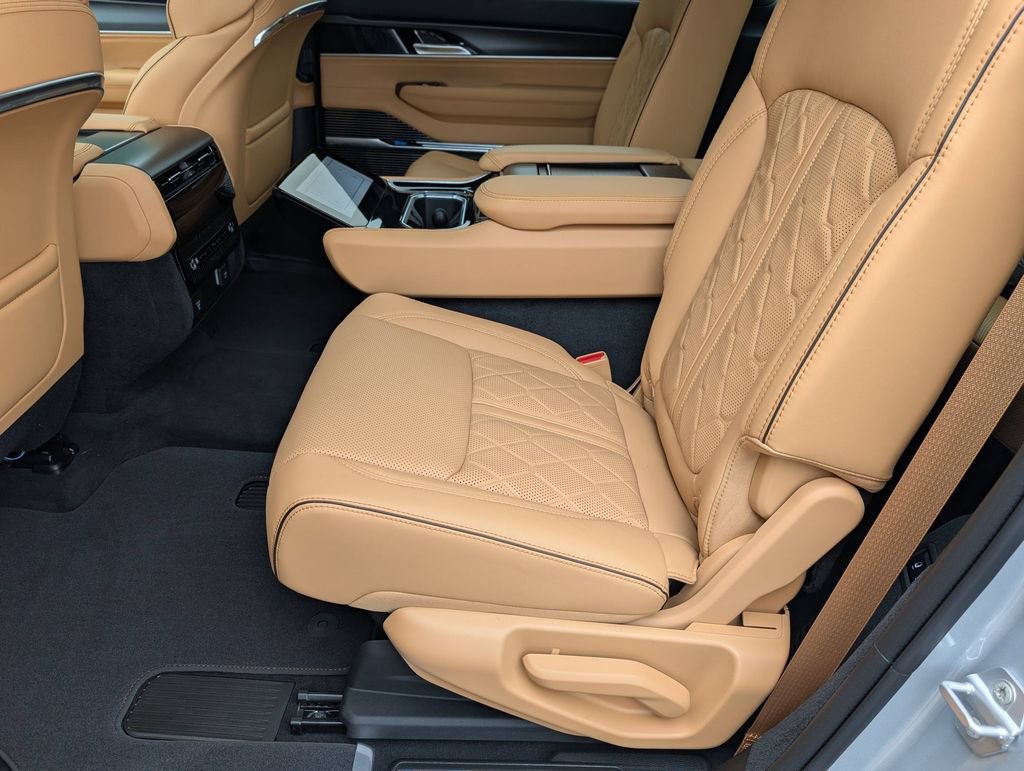 New 2026 Jeep Grand Wagoneer Summit AWD/4WD image 25