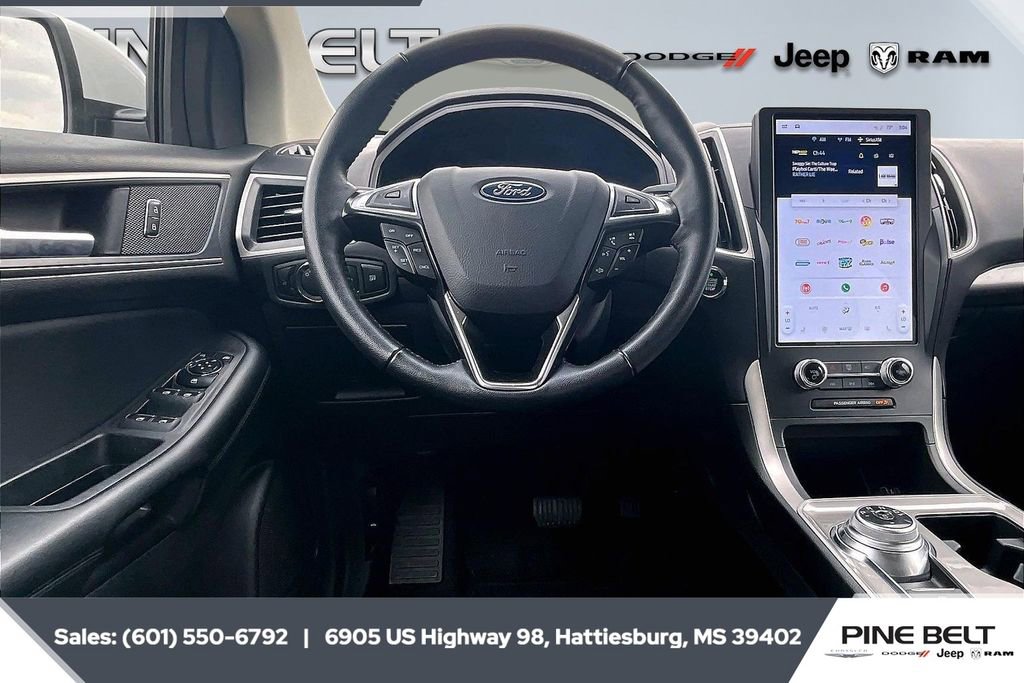 Used 2024 Ford Edge SEL image 5