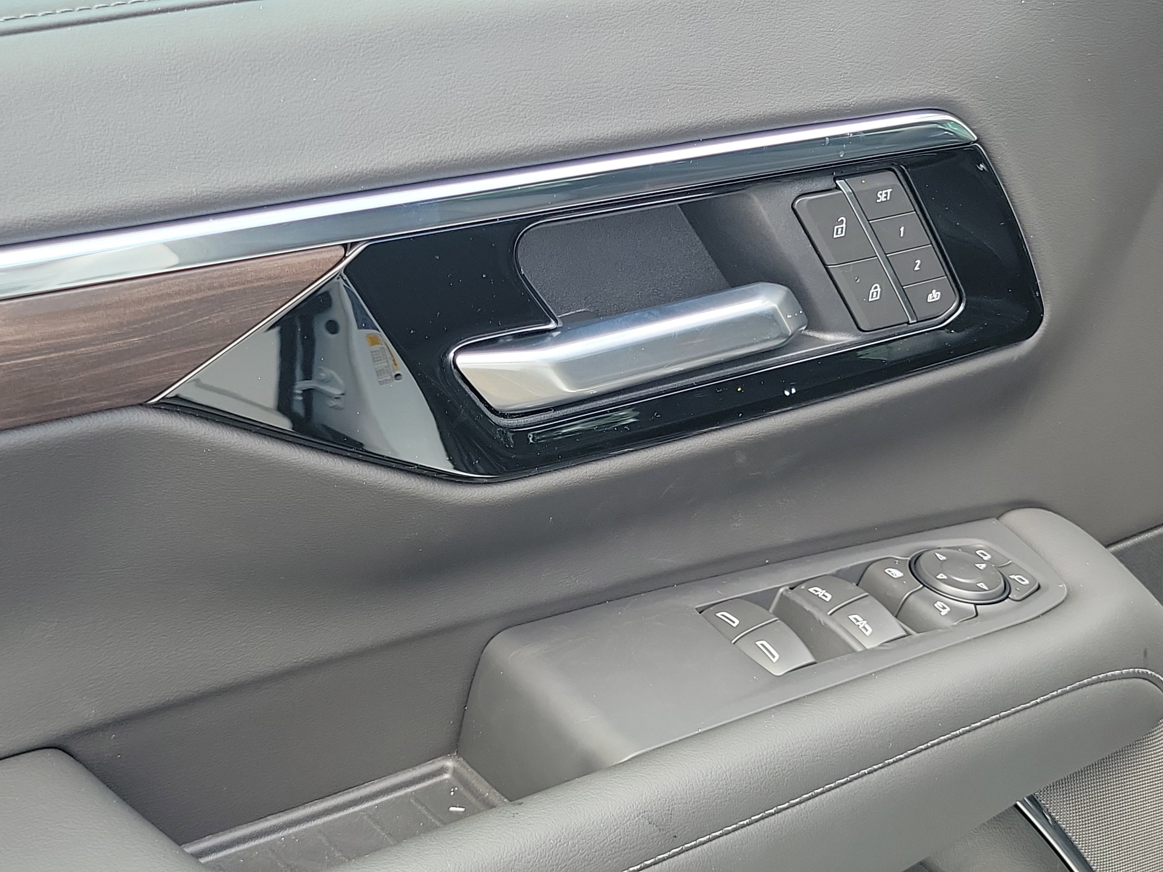 New 2026 Chevrolet Suburban LT w/ Comfort Package image 13