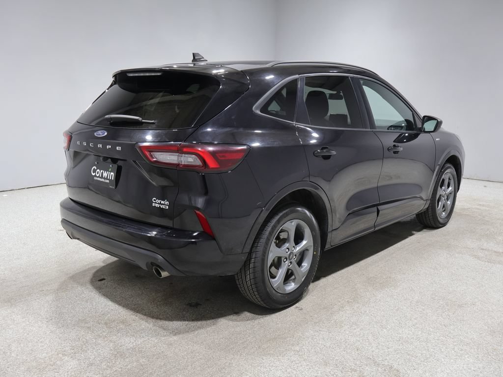 Used 2024 Ford Escape ST-Line AWD/4WD image 2