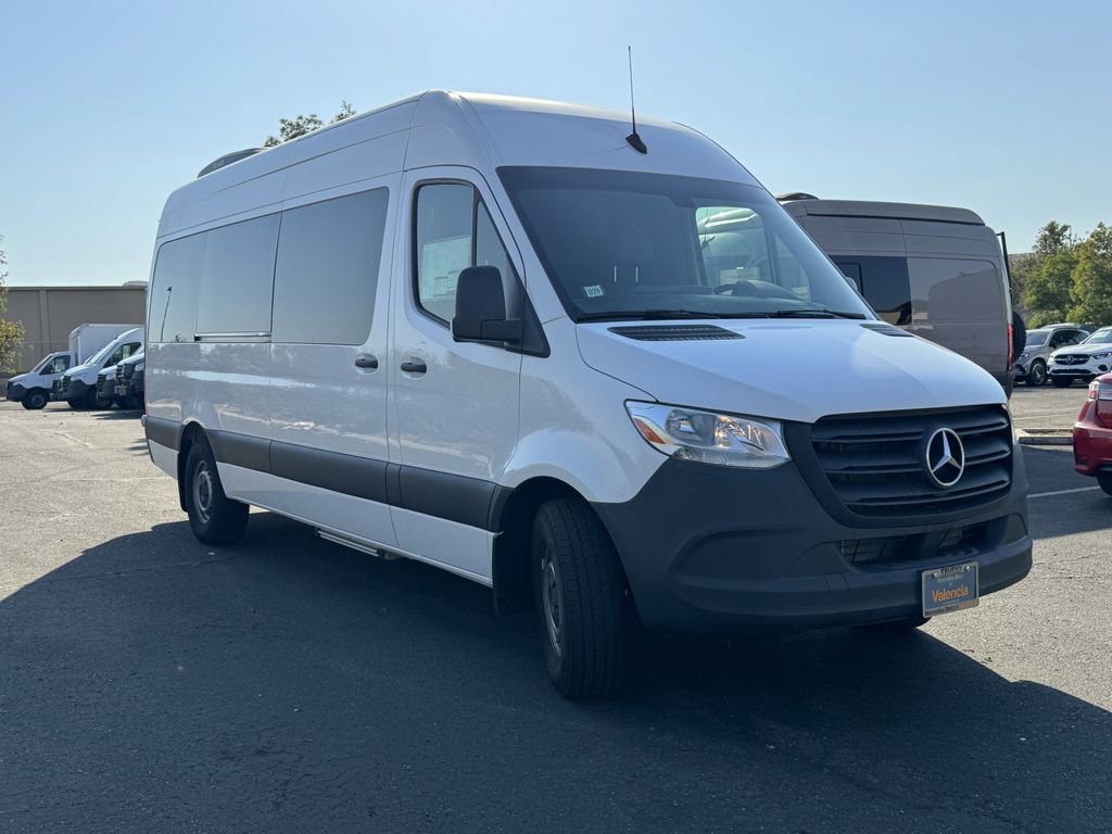 Used 2024 Mercedes-Benz Sprinter 2500 image 4