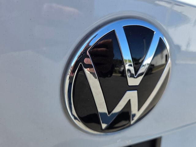 Used 2022 Volkswagen Taos S image 10