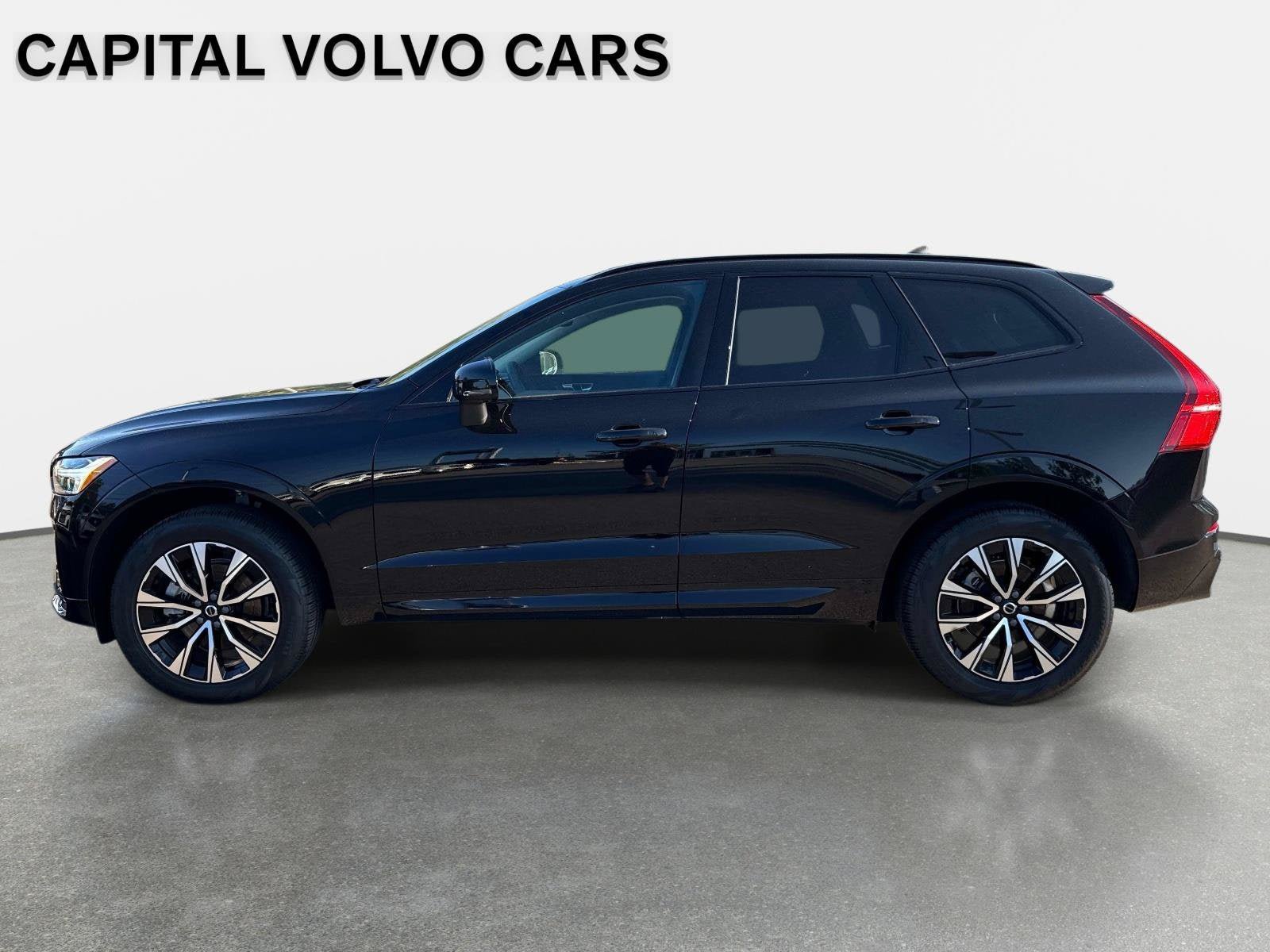 Used 2025 Volvo XC60 B5 Core AWD/4WD image 8