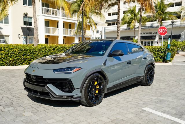 Used 2023 Lamborghini Urus Performante image 2