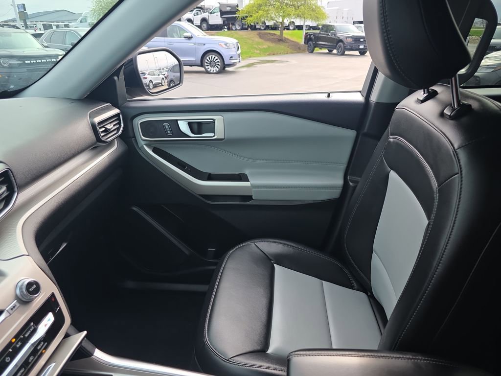 Certified 2023 Ford Explorer XLT w/ Equipment Group 202A image 35