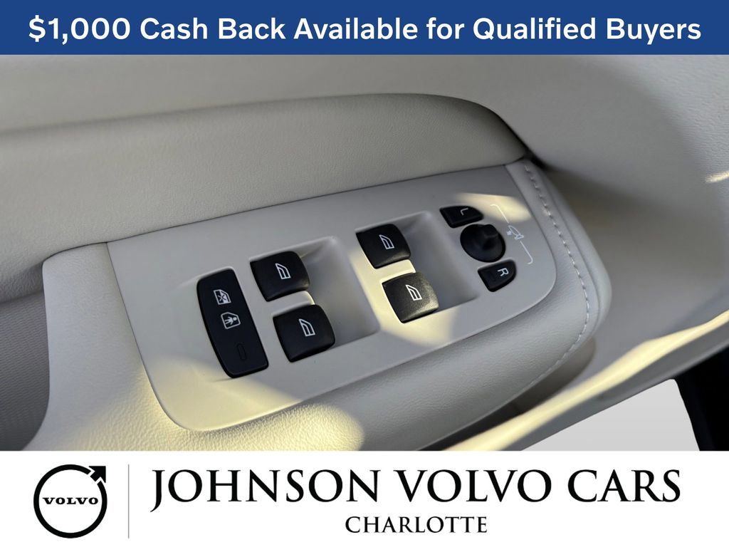 New 2026 Volvo XC60 B5 Ultra w/ Protection Package Premier image 11
