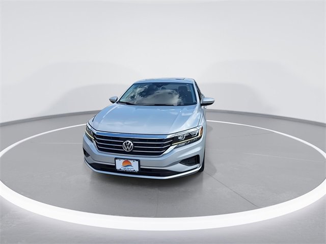 Used 2020 Volkswagen Passat 2.0T SEL image 3