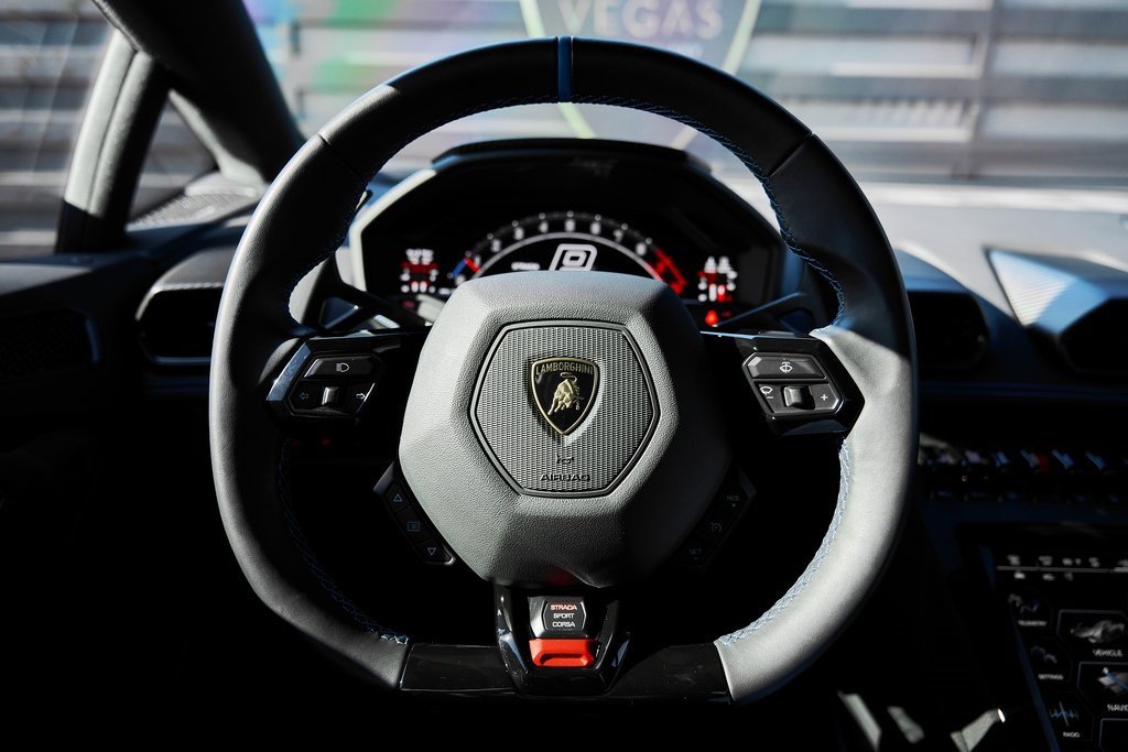 Used 2023 Lamborghini Huracan Tecnica image 43