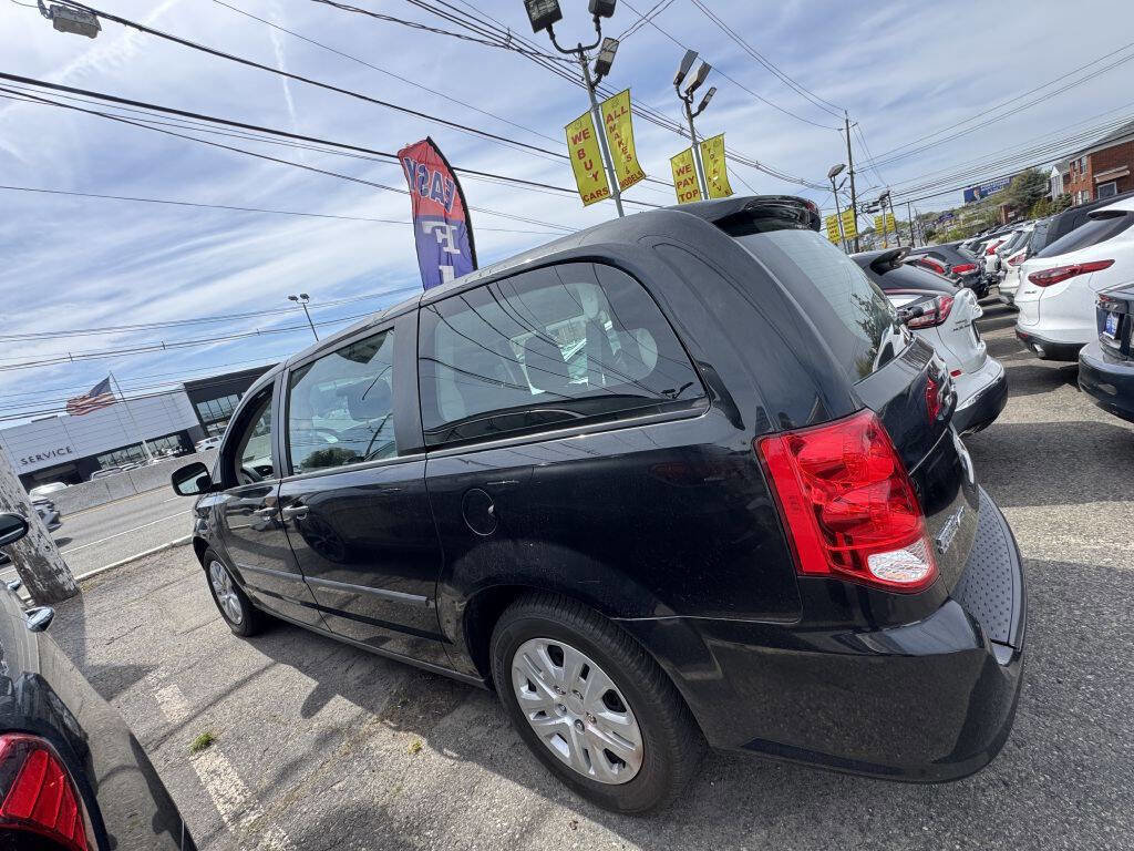 Used 2014 Dodge Grand Caravan American Value Package FWD image 4