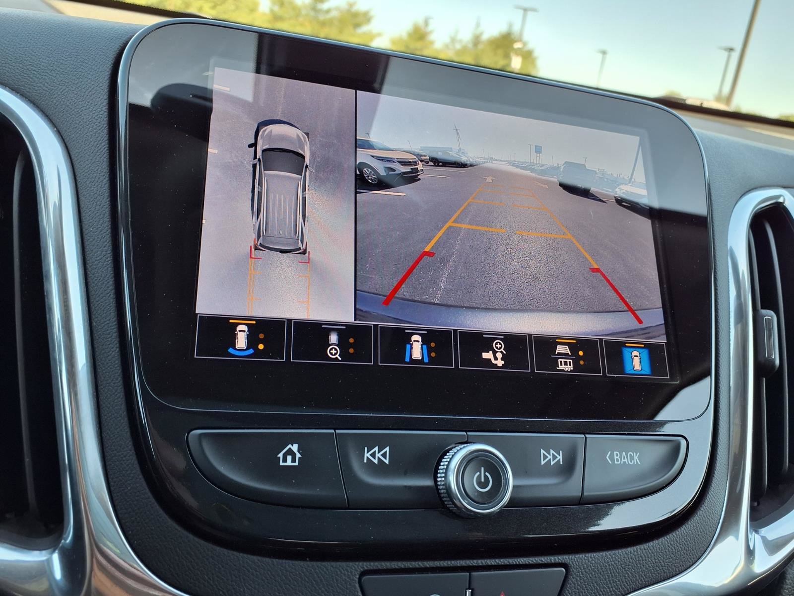 Used 2022 Chevrolet Equinox Premier FWD image 5
