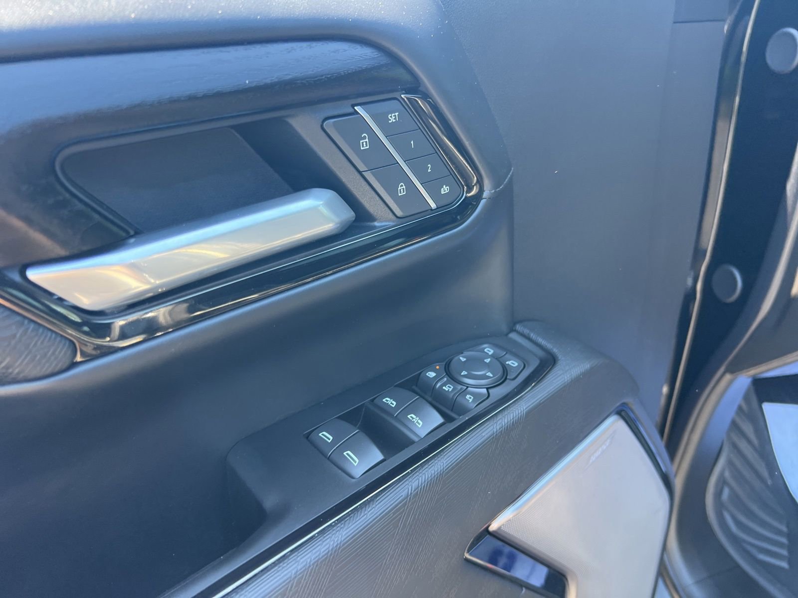 Used 2025 GMC Sierra 2500 AT4X w/ AT4X AEV Edition AWD/4WD image 29