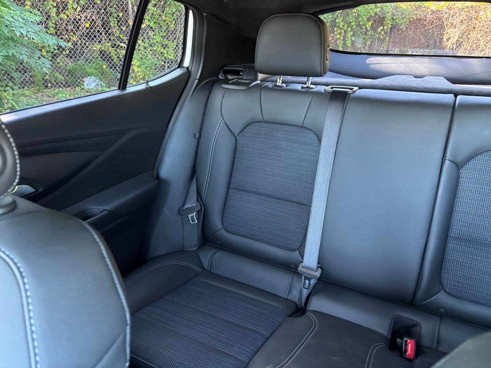 Used 2025 Buick Envista Preferred image 39