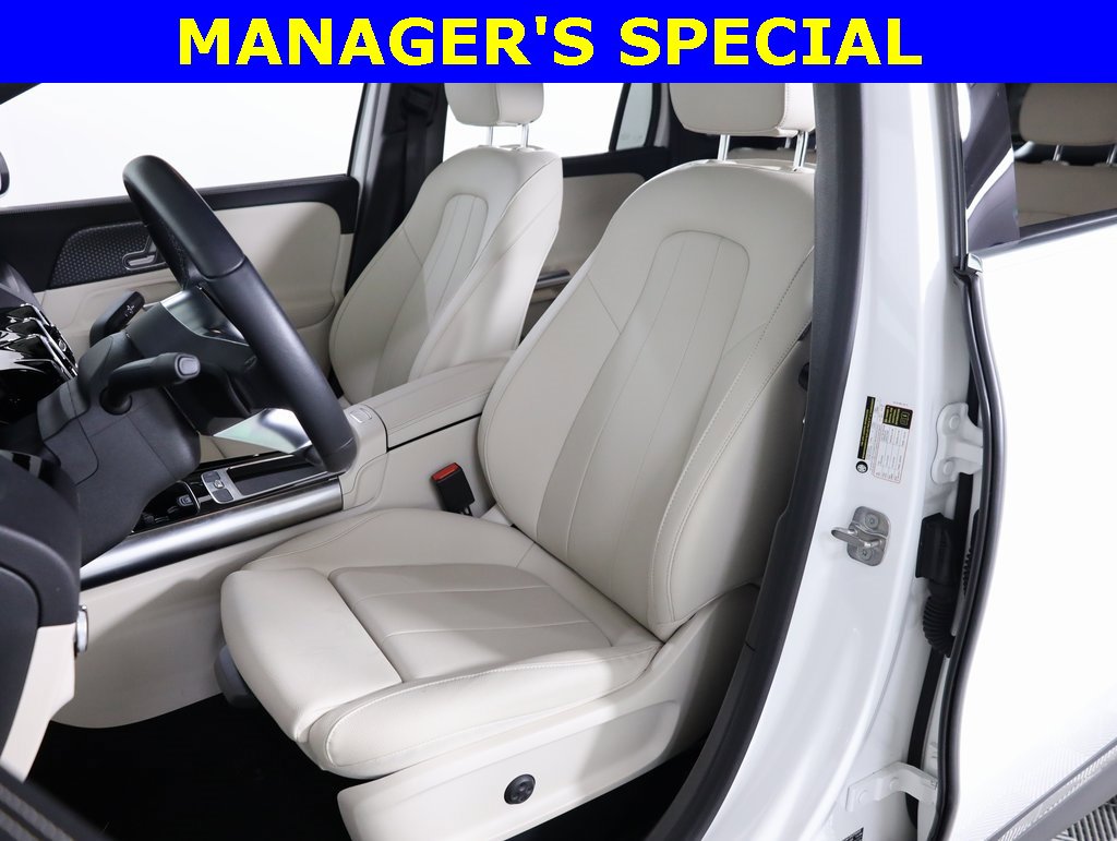 Used 2025 Mercedes-Benz GLA 250 4MATIC image 31