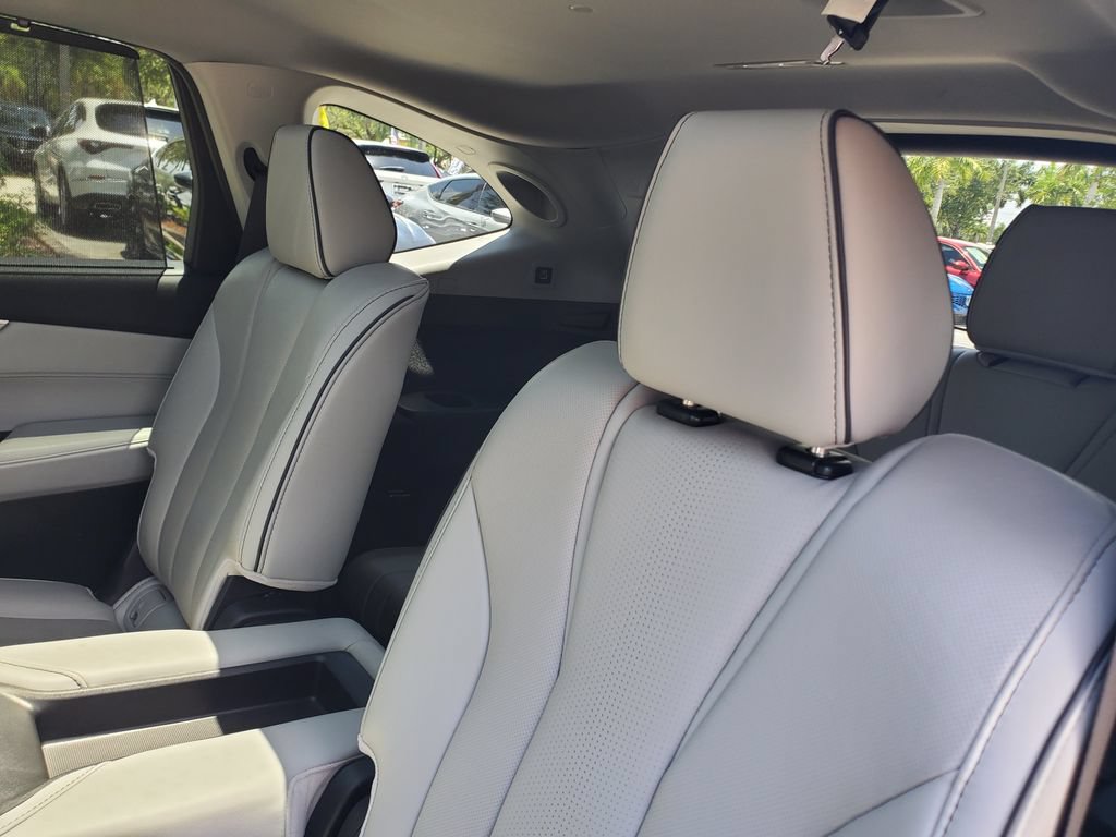 Certified 2024 Acura MDX SH-AWD w/ Advance Package image 13