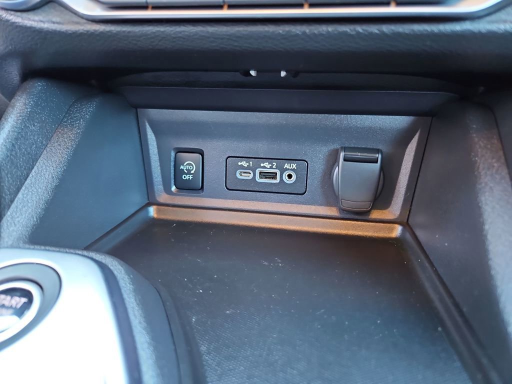 Used 2024 Nissan Sentra SV image 17