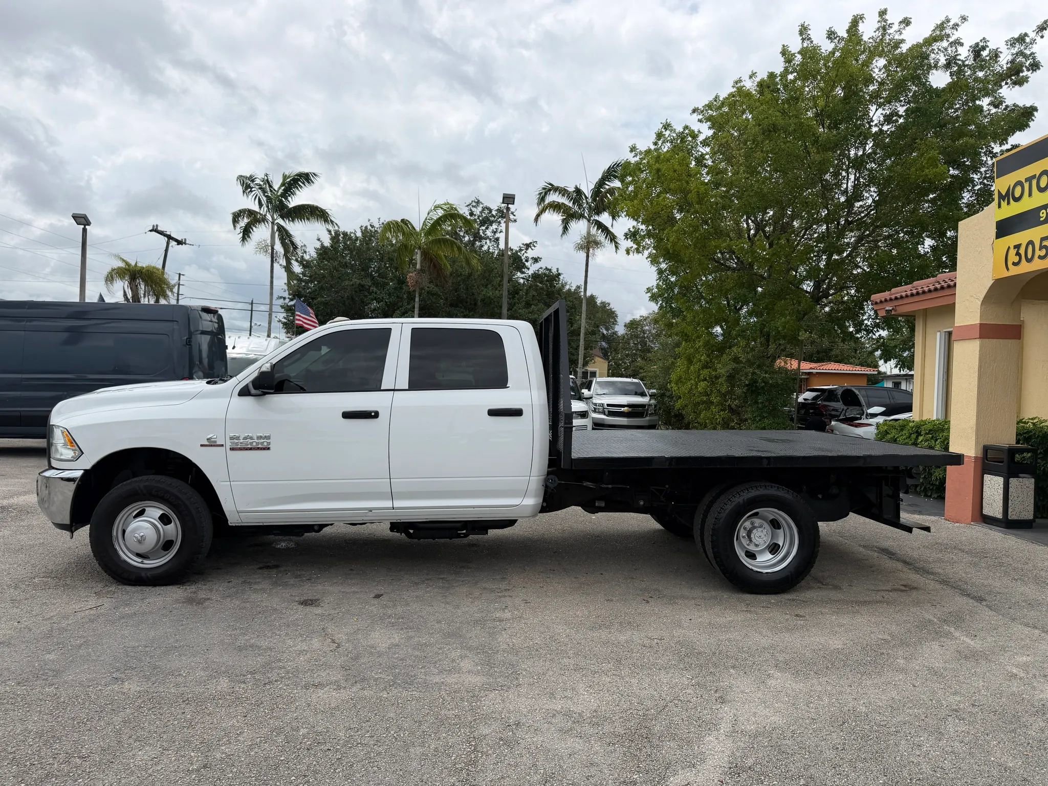 Used 2018 RAM 3500 Tradesman w/ Ambulance Prep Group AWD/4WD image 3