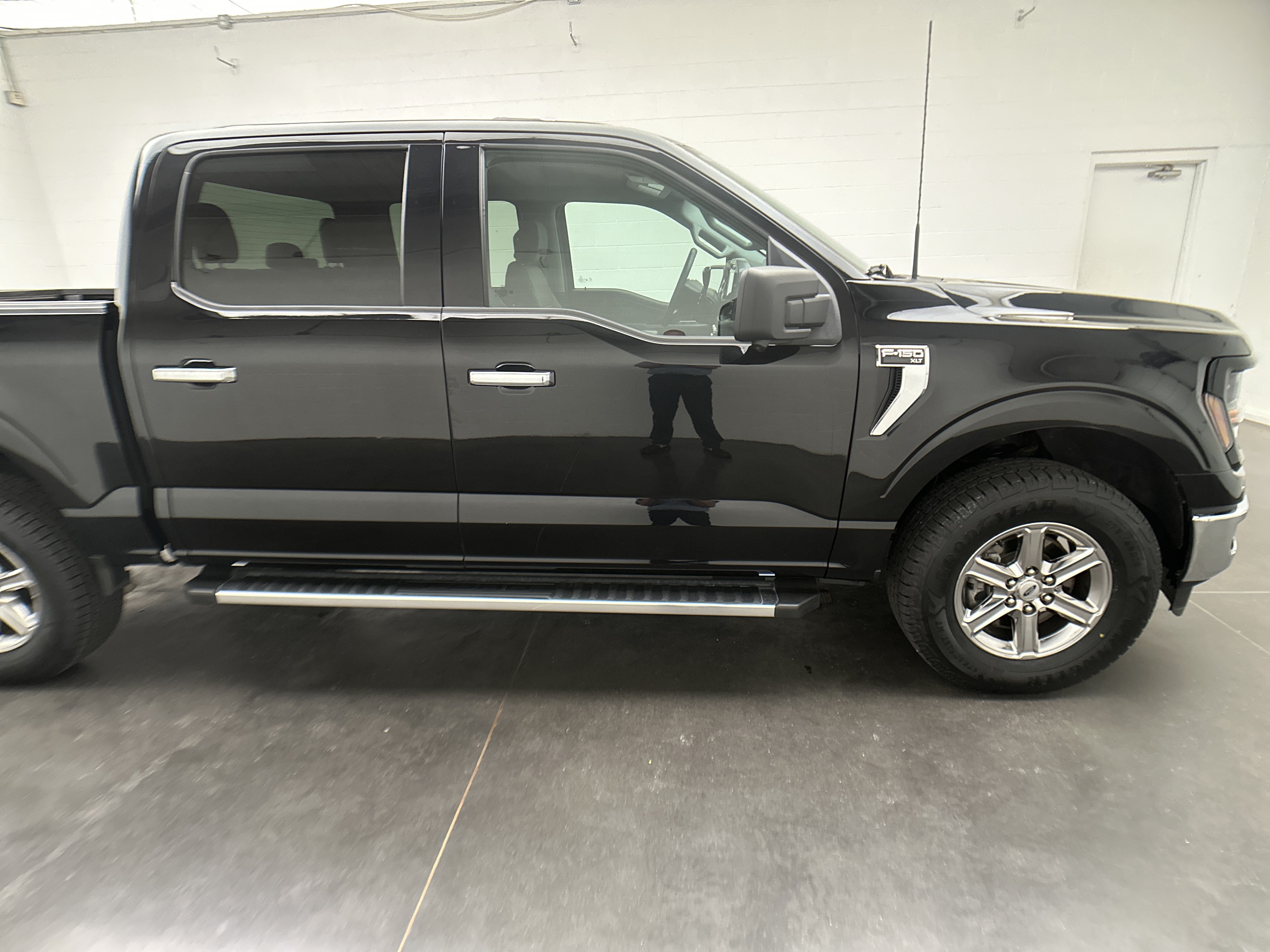 Used 2024 Ford F150 XLT AWD/4WD image 11