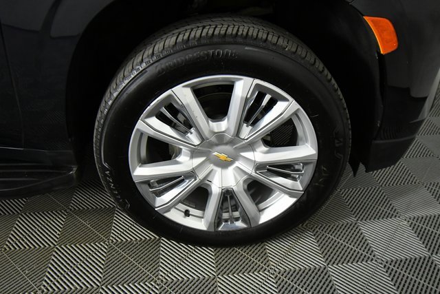 Used 2024 Chevrolet Suburban High Country image 17