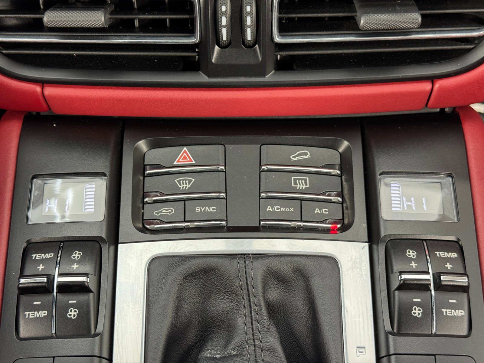 Used 2020 Porsche Macan GTS image 31