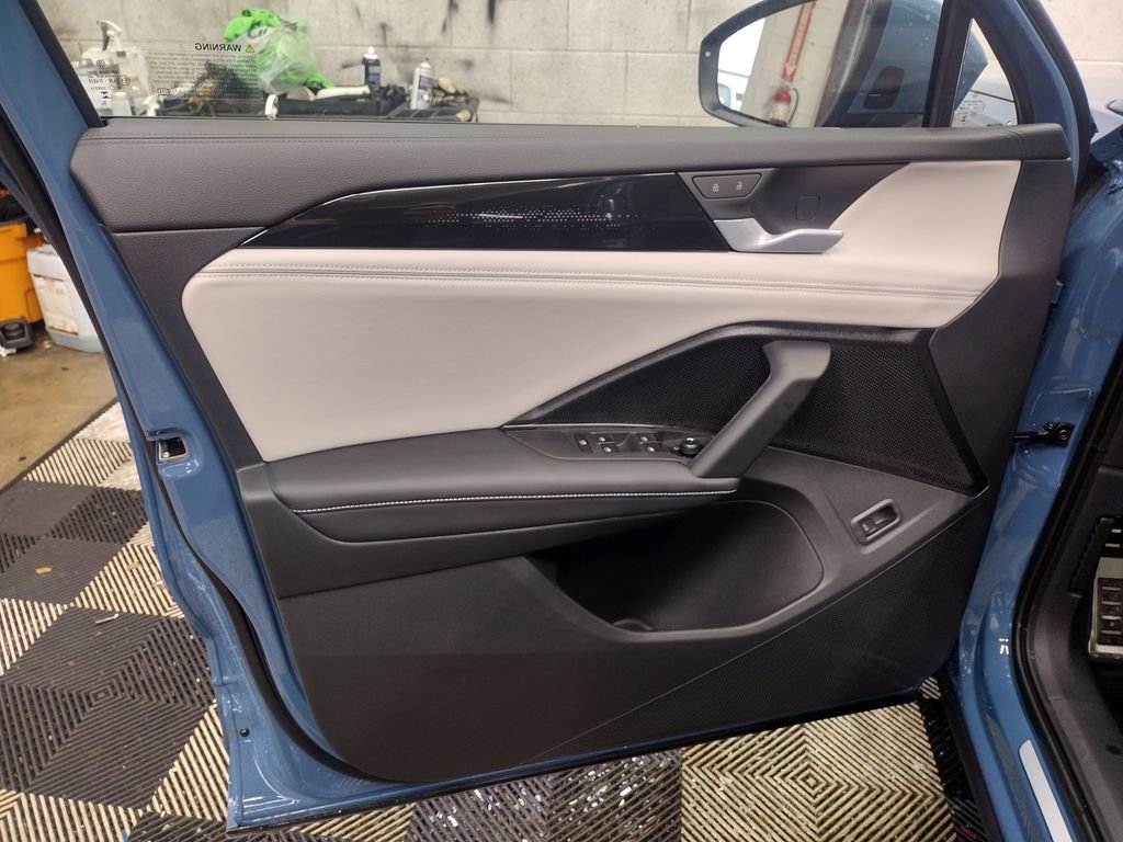 New 2026 Volkswagen Tiguan SEL R-Line image 19