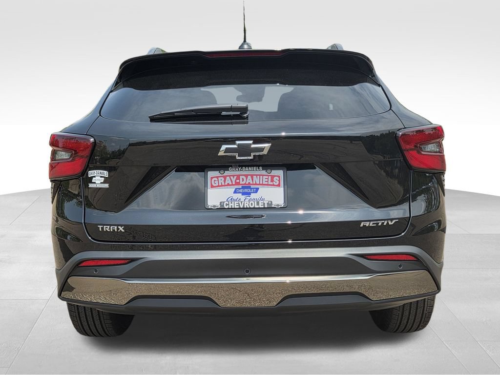 New 2026 Chevrolet Trax ACTIV w/ Sunroof Package FWD image 7