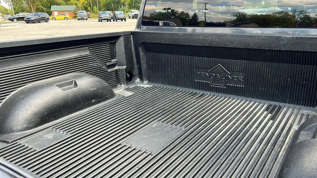 Used 2018 RAM 1500 ST w/ SXT Appearance Group image 33