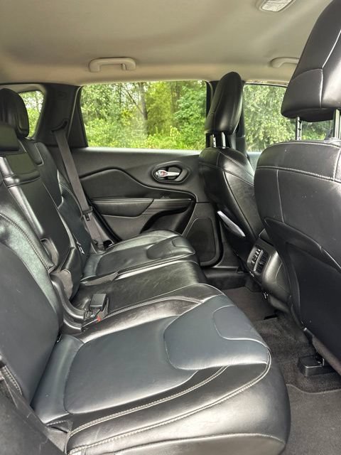 Used 2014 Jeep Cherokee Limited w/ Technology Group FWD image 18