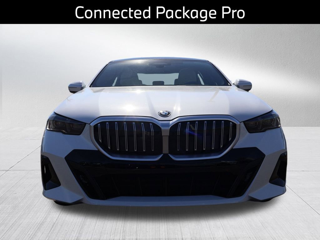 New 2026 BMW 550e xDrive AWD/4WD image 3