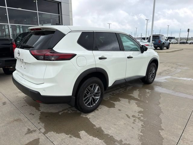 Used 2025 Nissan Rogue S FWD image 6