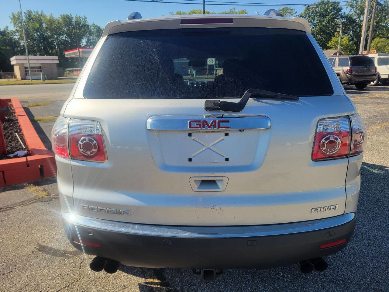 Used 2012 GMC Acadia SLE image 6